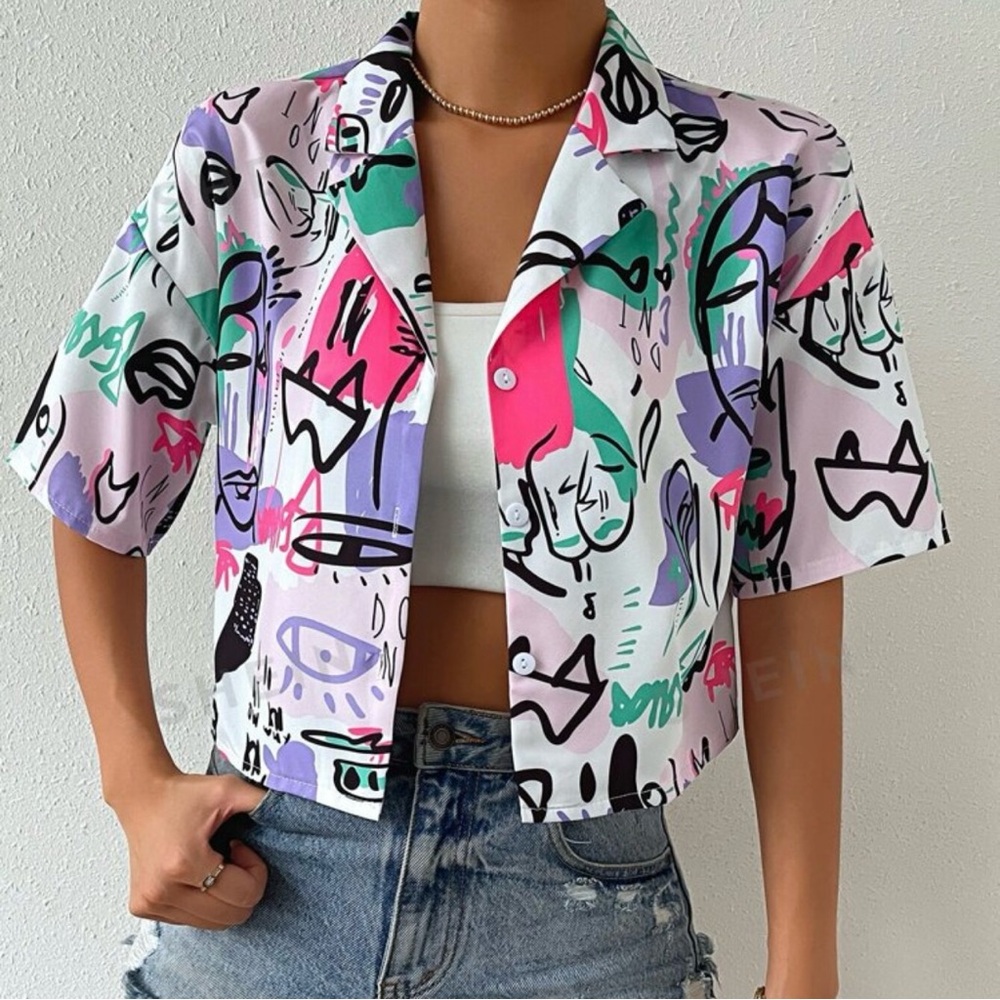 NWOT Graphic Blouse